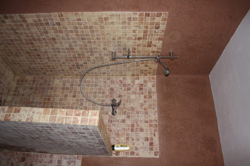 Douche à l'italienne carrelée
